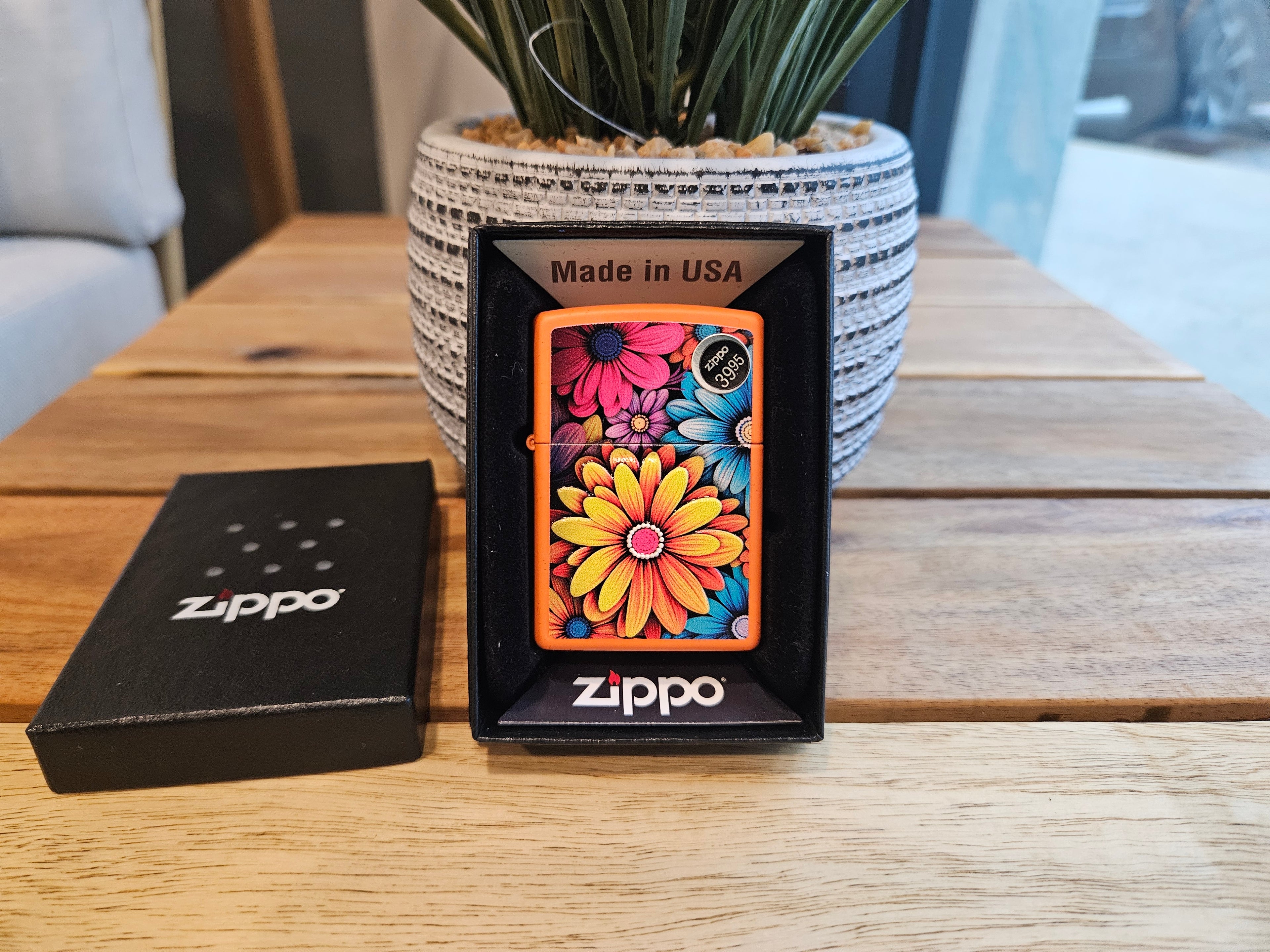 Zippo Lighter: Flowers with Textured Print