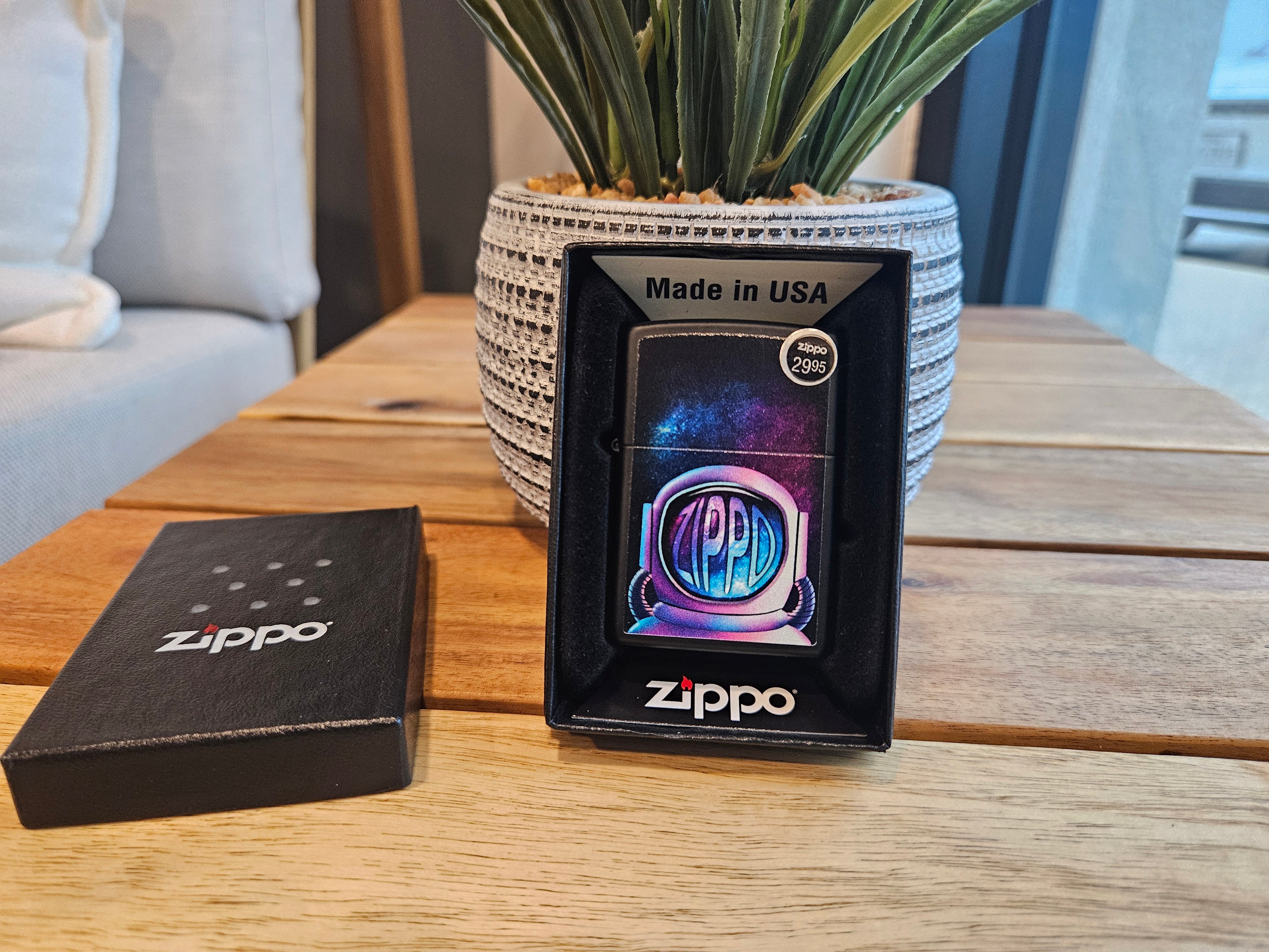 Zippo Lighter: Zippo Astronaut Design