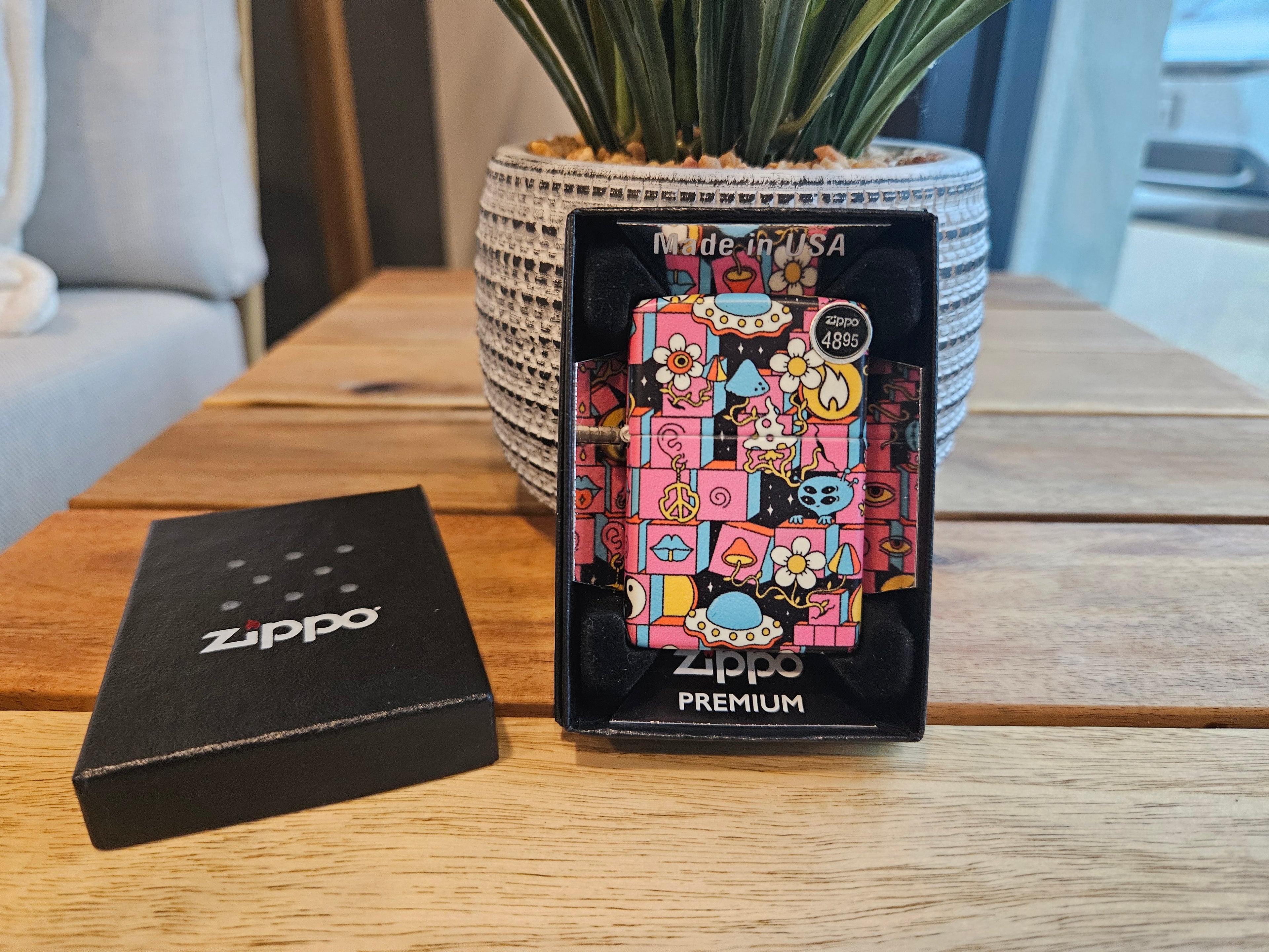 Zippo Lighter: Abstract Art Design