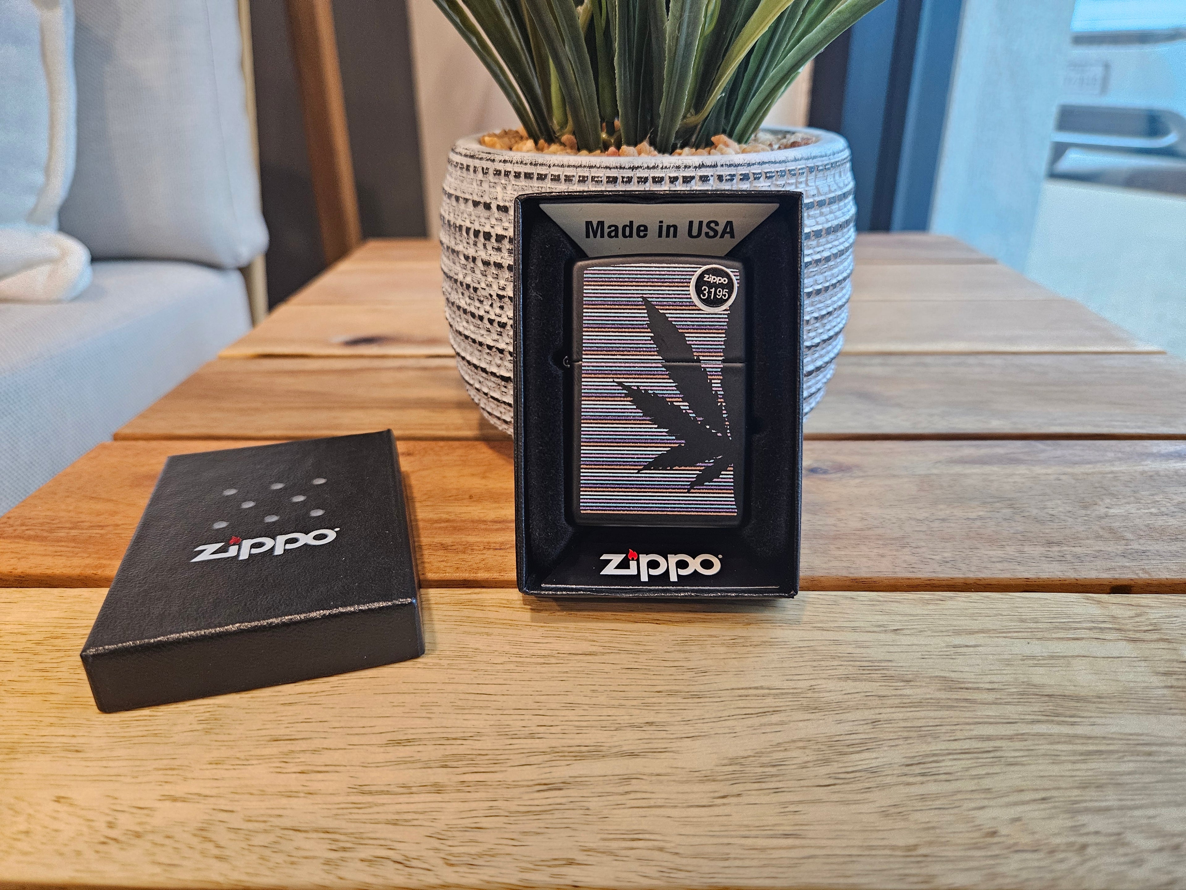 Zippo Lighter: Weed Leaf with Line Art